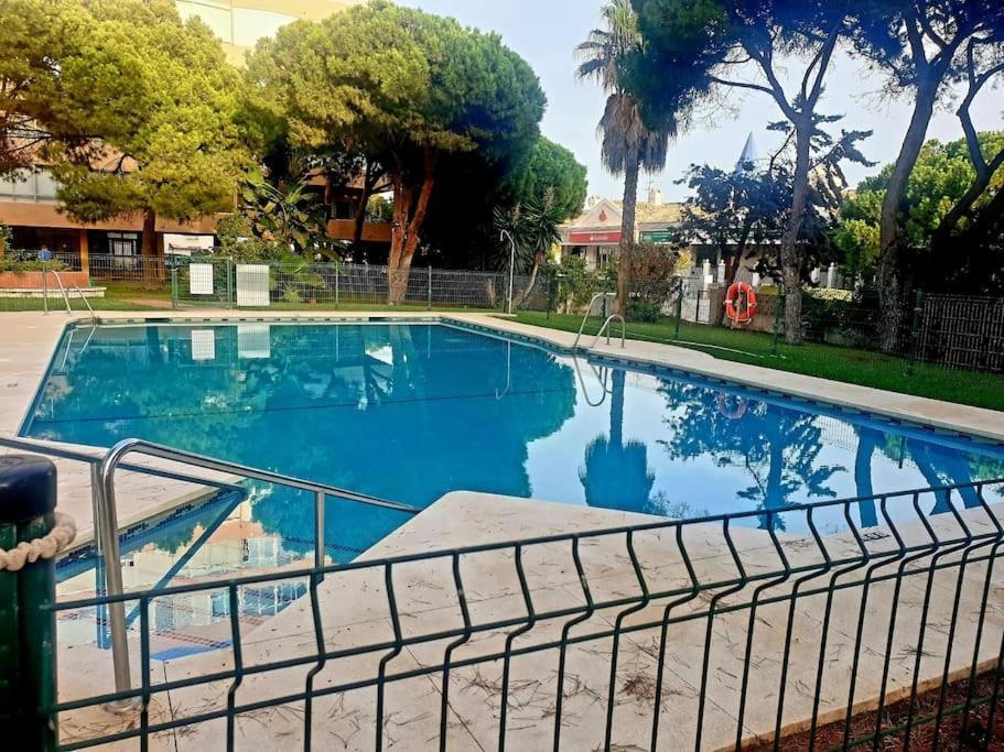 Precioso Estudio Con Piscina A 200M Del Mar Marbella Exterior photo